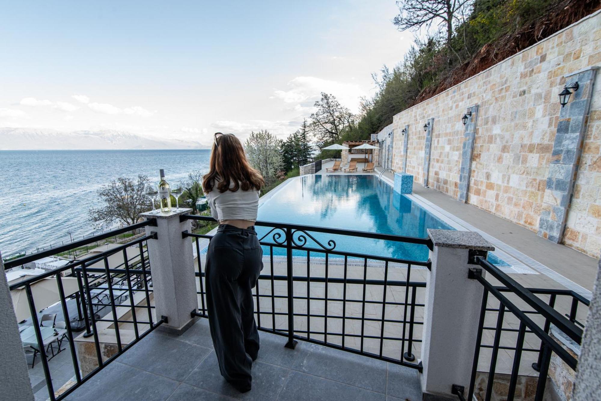 Dishli Hotel & Spa Struga Bagian luar foto